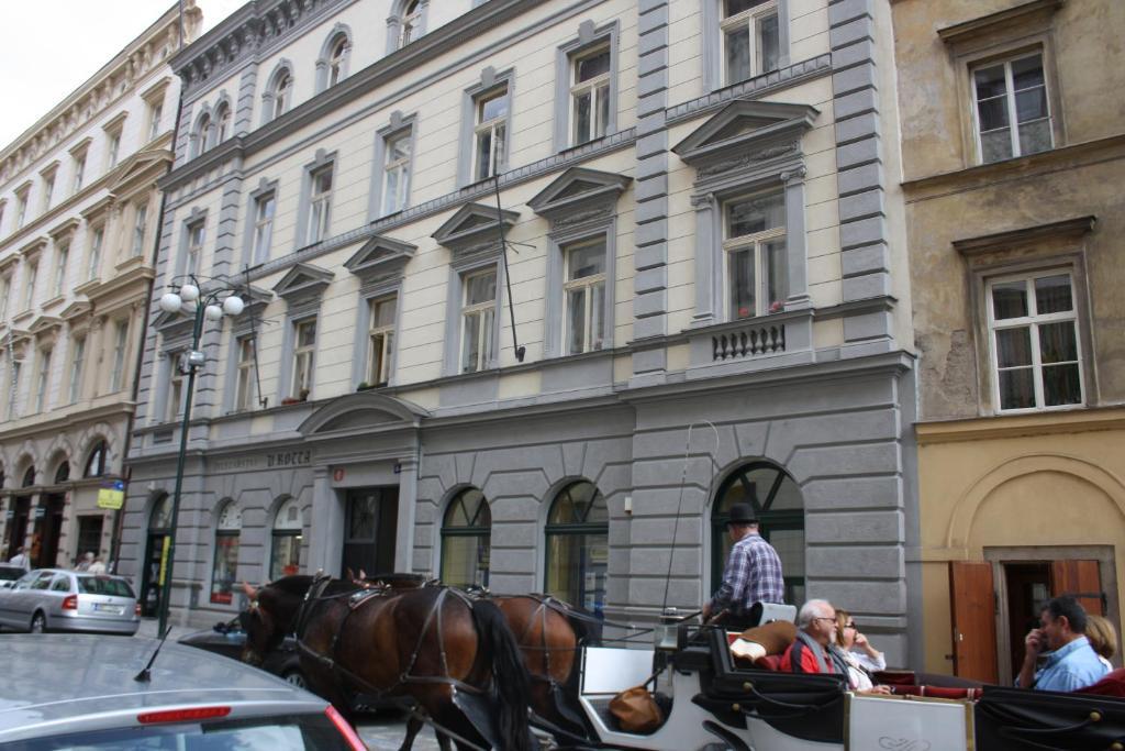 Old Town Charming Apartments Prague Exterior photo